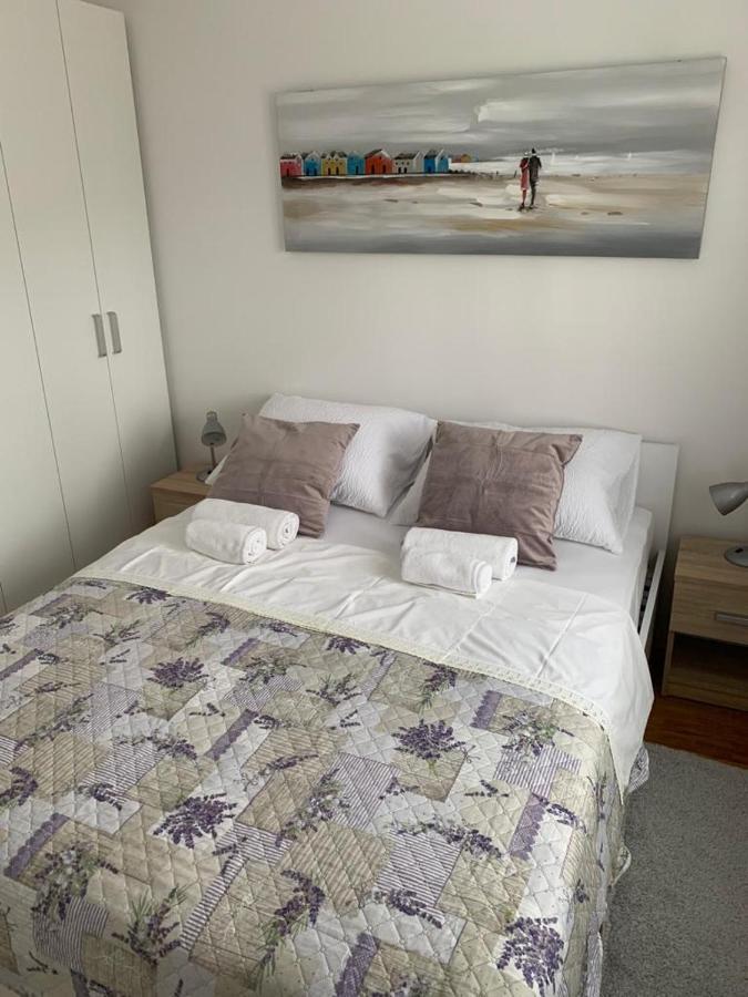 Tara'S Apartman Supetar Buitenkant foto